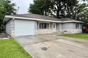 702 Loper St, Houston, TX 77017 - Photo 1