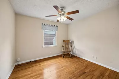 10241 Moorberry Lane, Houston, TX 77043 - Photo 9