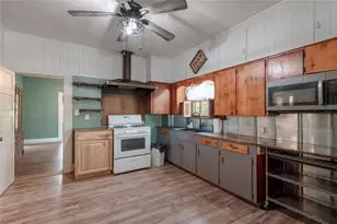 380 N Main St, Groveton, TX 75845 - Photo 11