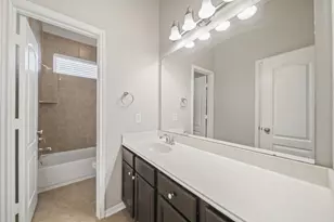 12607 Colonial Glen Ct, Pearland, TX 77584 - Photo 11