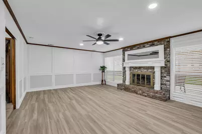 9 Devonshire Drive, Conroe, TX 77304 - Photo 11
