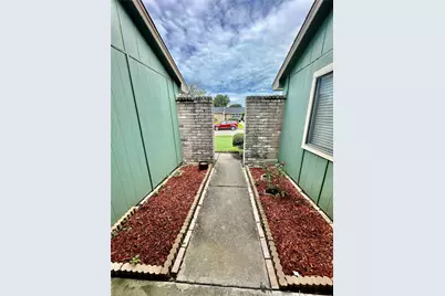7254 Sonnet Glen Lane, Houston, TX 77095 - Photo 11