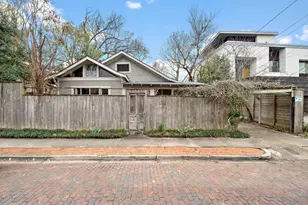 1517 Indiana St, Houston, TX 77006 - Photo 3