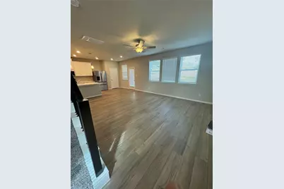 18528 Meadow Point Lane, Conroe, TX 77316 - Photo 7