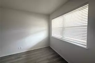 200 Hill St, Sealy, TX 77474 - Photo 5