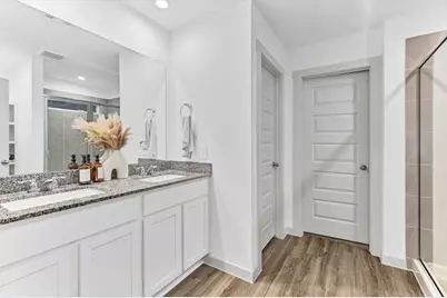 10002 Palm Royal Drive, Baytown, TX 77521 - Photo 19