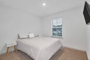 10002 Palm Royal Dr, Baytown, TX 77521 - Photo 15