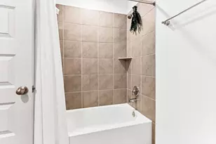 10002 Palm Royal Dr, Baytown, TX 77521 - Photo 25