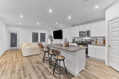 10002 Palm Royal Drive, Baytown, TX 77521 - Photo 5