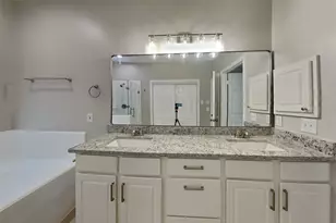2922 Maple Bend Dr, Houston, TX 77345 - Photo 9