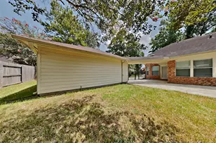 2922 Maple Bend Dr, Houston, TX 77345 - Photo 19
