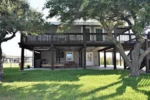 1270 County Rd 202, Sargent, TX 77414 - Photo 5