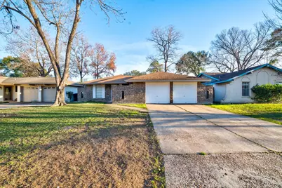 6331 Oaknut Drive, Houston, TX 77088 - Photo 17