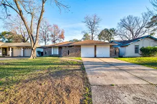 6331 Oaknut Dr, Houston, TX 77088 - Photo 17