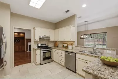 6204 London Circle, Bryan, TX 77802 - Photo 5
