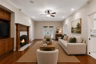 6204 London Cir, Bryan, TX 77802 - Photo 3