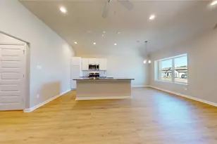 11809 E Gate Dr, Willis, TX 77318 - Photo 13