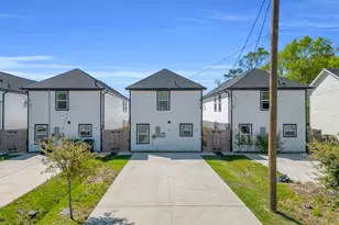 8124 Sterlingshire St, Houston, TX 77078 - Photo 3