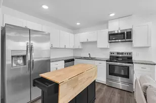 8124 Sterlingshire St, Houston, TX 77078 - Photo 17