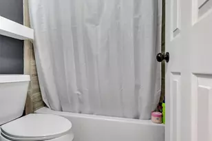 1515 Sandy Springs Rd, Houston, TX 77042 - Photo 11