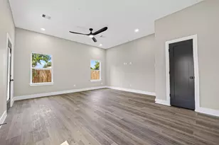 415 Neyland St, Houston, TX 77022 - Photo 13