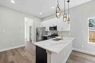 415 Neyland St, Houston, TX 77022 - Photo 11