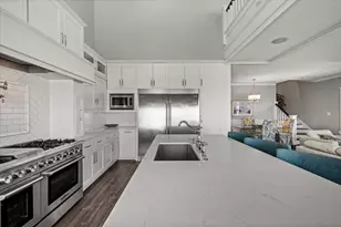 3728 Sabrina, Galveston, TX 77554 - Photo 11