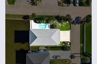 3728 Sabrina, Galveston, TX 77554 - Photo 49