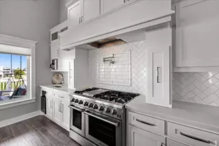 3728 Sabrina, Galveston, TX 77554 - Photo 13