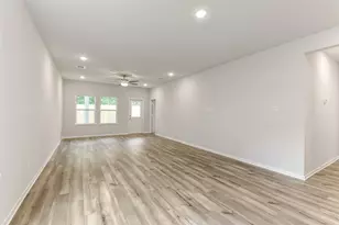 2105 Caney Crk Ln, Conroe, TX 77301 - Photo 7