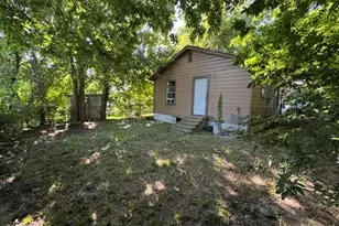 305 Liberty St, Brenham, TX 77833 - Photo 3