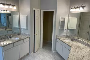 12423 Ashford Hollow Dr, Sugar Land, TX 77478 - Photo 11