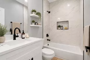 8403 Caddo Rd St, Houston, TX 77078 - Photo 9