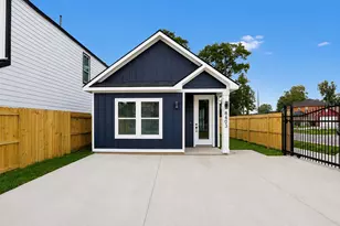 8403 Caddo Rd St, Houston, TX 77078 - Photo 1
