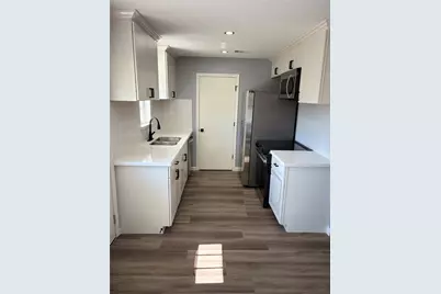 2929 8th Avenue N, Texas City, TX 77590 - Photo 11