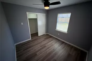 2929 8th Ave N, Texas City, TX 77590 - Photo 13