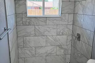 2929 8th Ave N, Texas City, TX 77590 - Photo 15