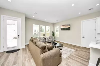 5935 Beall Street #A, Houston, TX 77091 - Photo 13