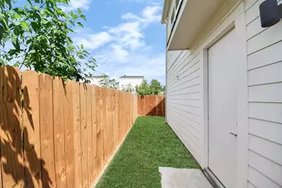 5935 Beall Street #A, Houston, TX 77091 - Photo 25