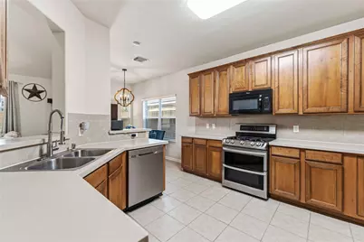 1223 Colonial Manor Drive, Katy, TX 77493 - Photo 5