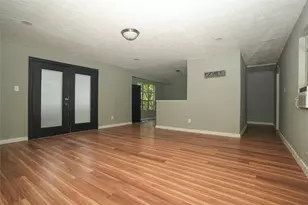 4909 Falls St, Houston, TX 77026 - Photo 9