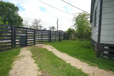 4909 Falls Street, Houston, TX 77026 - Photo 31