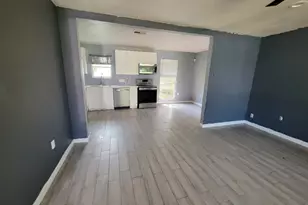 1601 22nd St, Galveston, TX 77550 - Photo 3