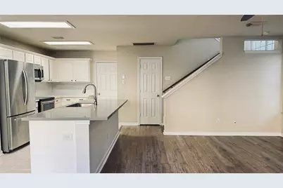 22 Timberstar Street, The Woodlands, TX 77382 - Photo 7