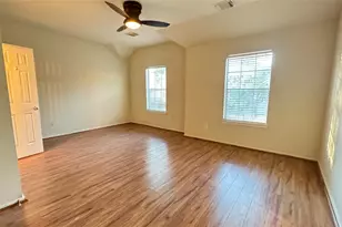 22 Timberstar St, The Woodlands, TX 77382 - Photo 11