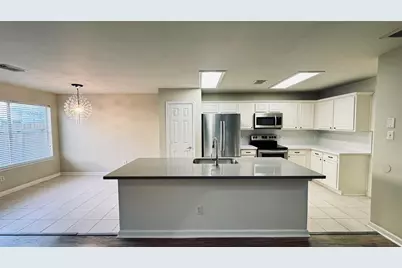 22 Timberstar Street, The Woodlands, TX 77382 - Photo 3