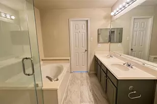 22 Timberstar St, The Woodlands, TX 77382 - Photo 15