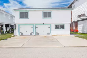 1021 Redfish St, Hitchcock, TX 77563 - Photo 1