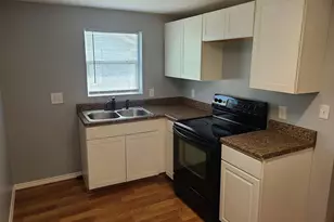 1120 Stowe St, Baytown, TX 77520 - Photo 7