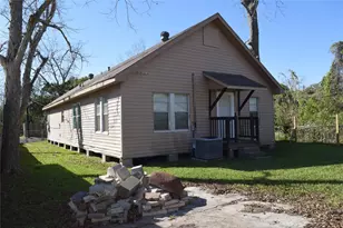 214 E Jack St, Baytown, TX 77520 - Photo 27